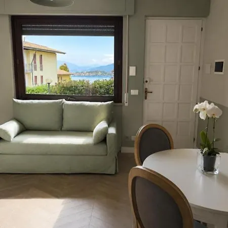 아파트 Bellavista View With Private Garden 바메노